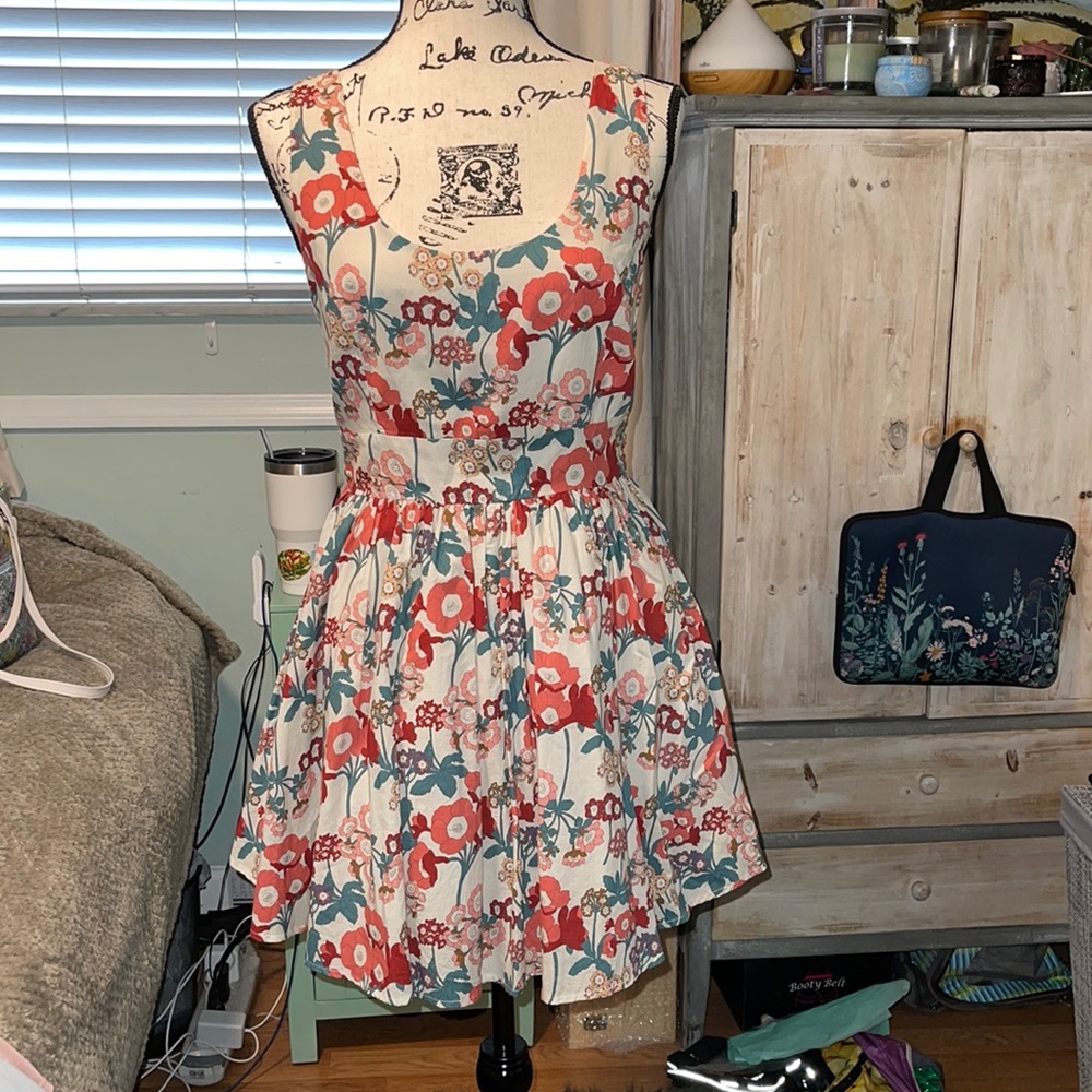 VINTAGE floral swing dress